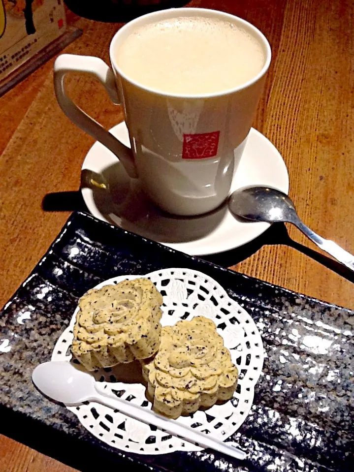 お茶ケーキとジャスミン茶のタピオカミルクティ|さとう かおりさん