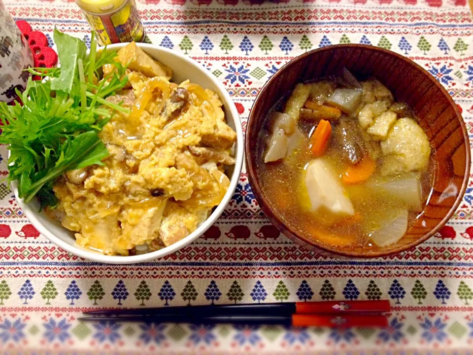 親子丼（厚揚げ入り）、けんちん汁。|あすみさん