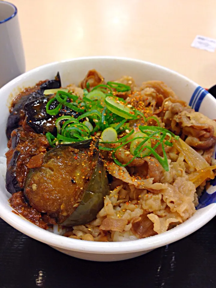 肉味噌茄子丼|ウラカツさん