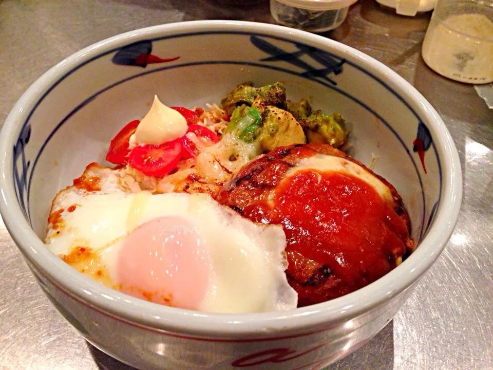 【賄い】ロコモコ風丼|雪さん