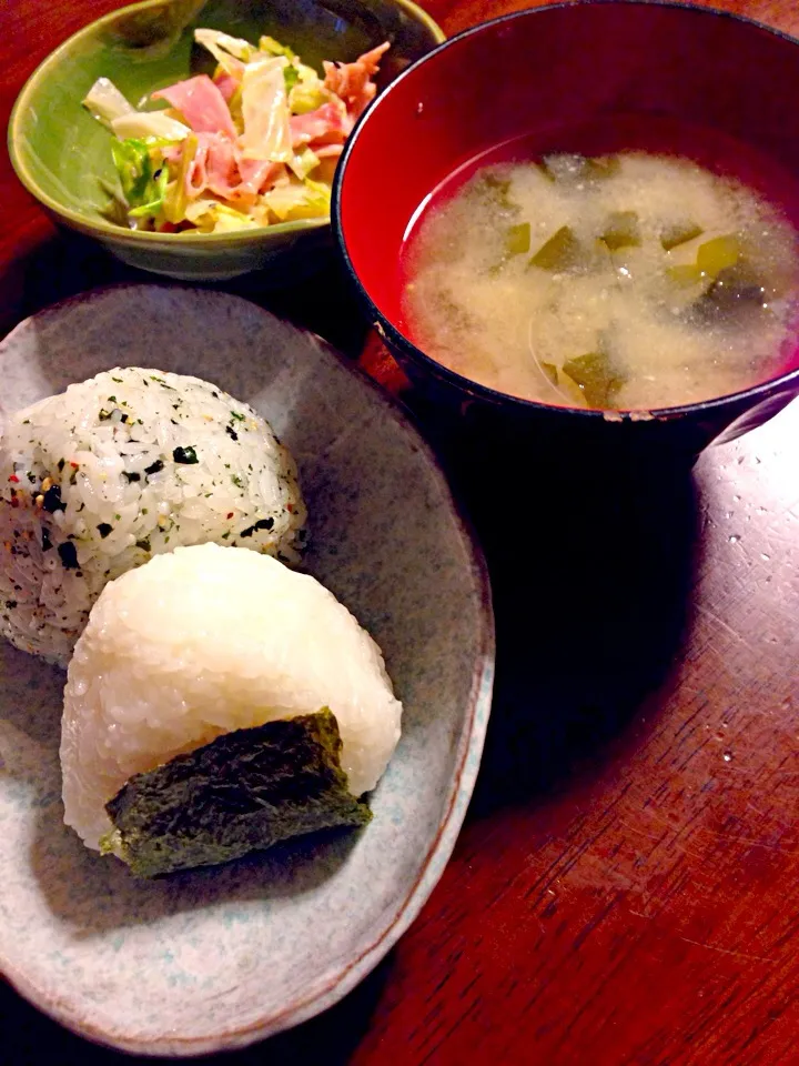 オニギリで朝ごはん♡|さくたえさん