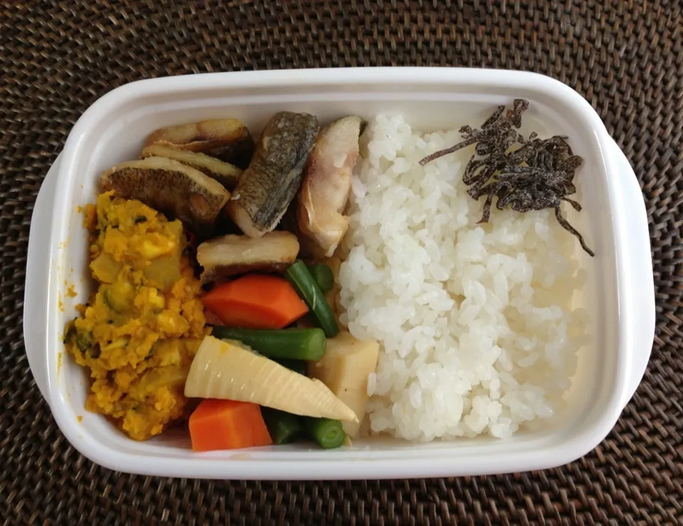 カマスの干物唐揚げ弁当|*なおみん*さん