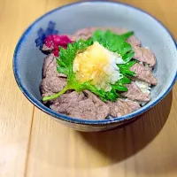 Snapdishの料理写真:和風ステーキ丼|くじらさん