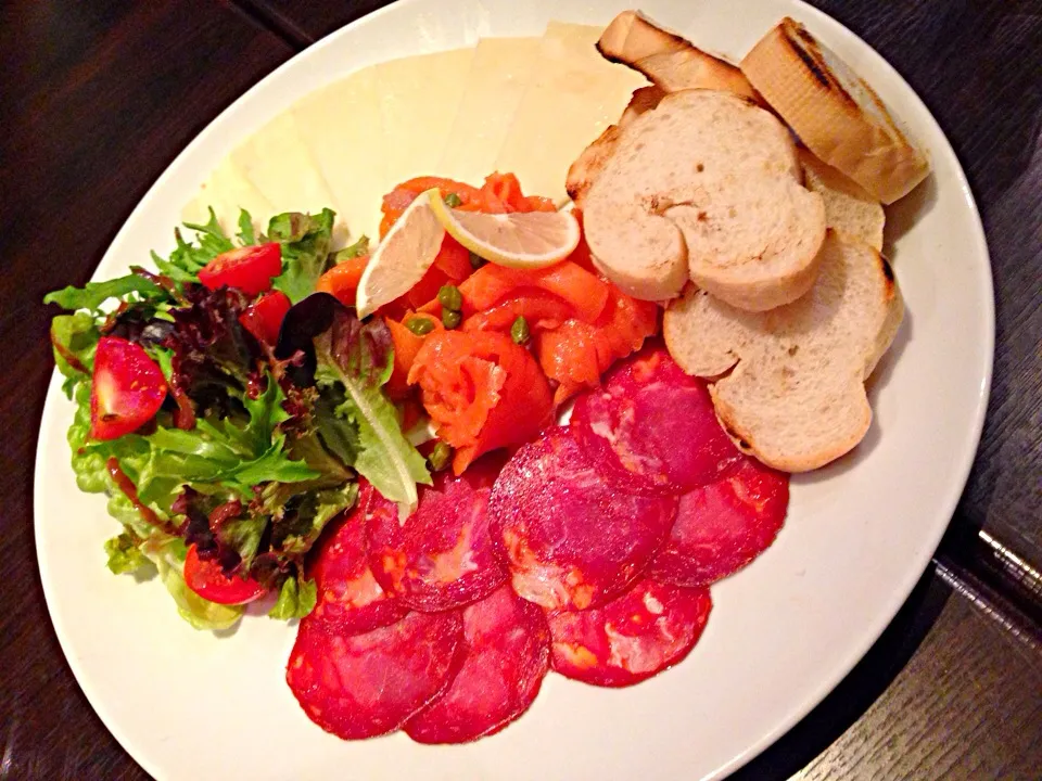 Chorizo, Smoked Salmon & Manchego|Carin Tayさん