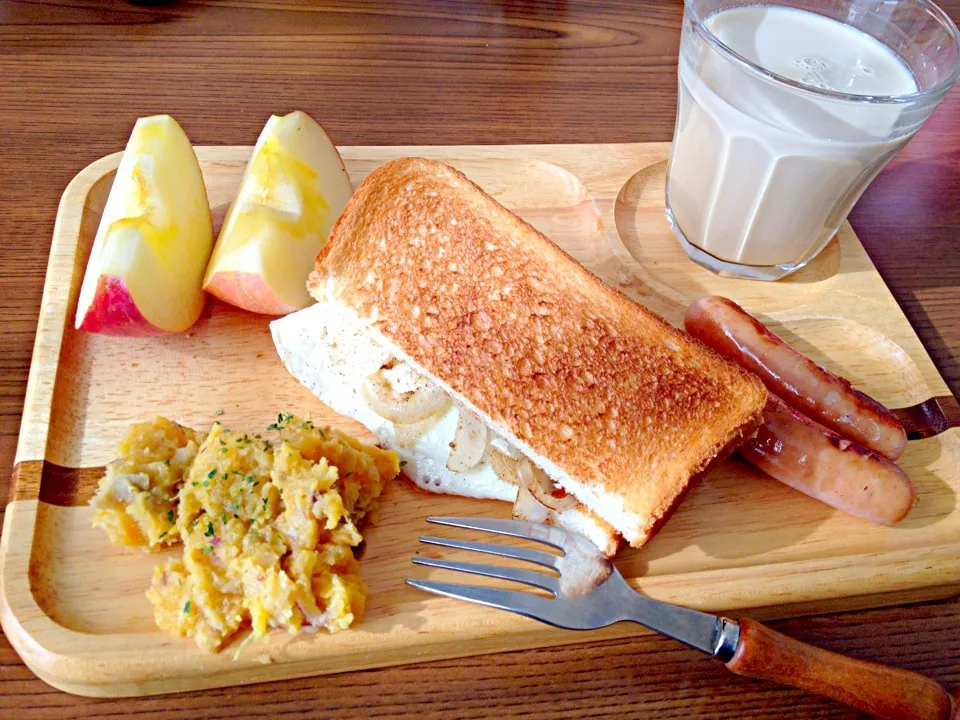 ブランチ！！ホットサンド、さつまいもサラダ|ayakaさん