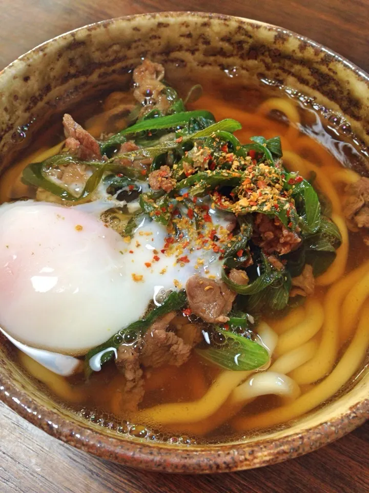 肉うどんでお昼ご飯|あいさん