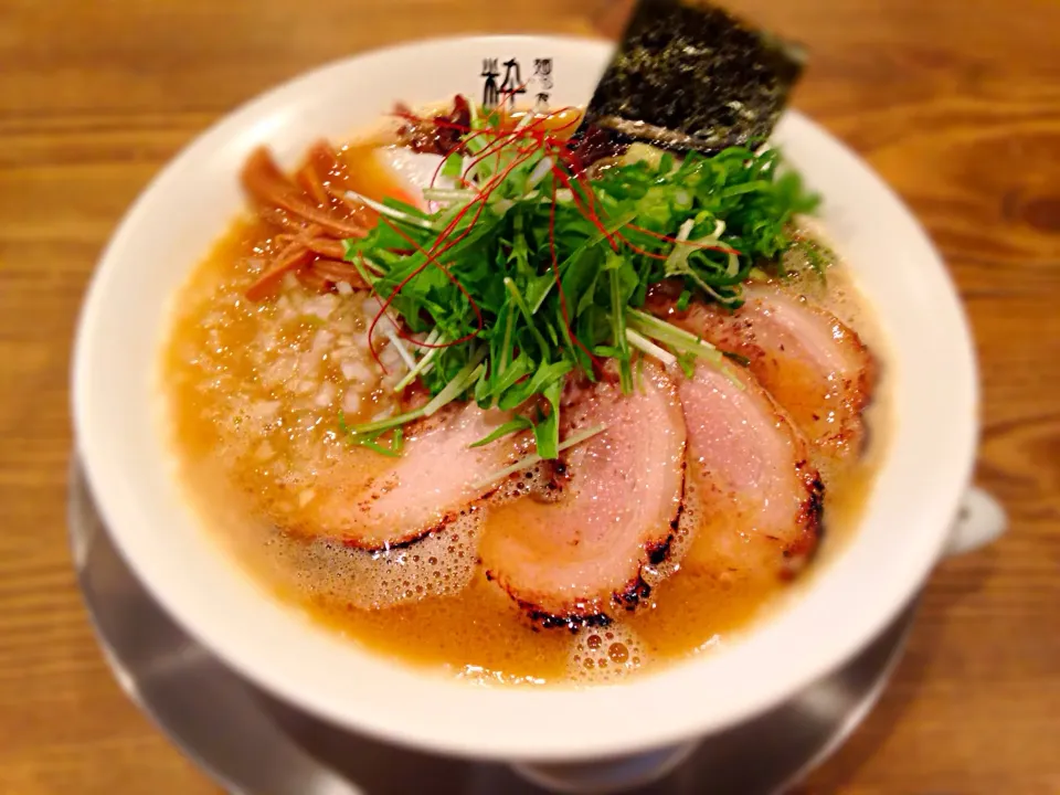 鶏骨醤油チャーシュウ麺|麺's食堂粋蓮さん