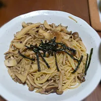 Snapdishの料理写真:きのこの和風パスタ|ゆうなさん