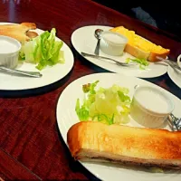 Snapdishの料理写真:おぐらトースト|gilbertさん