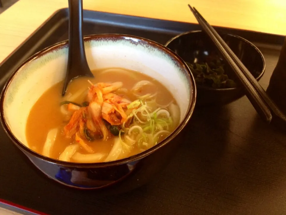 Snapdishの料理写真:Kimchi udon|(=^x^=)さん