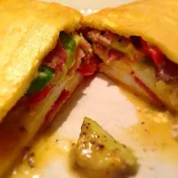 Meat and vegetable -stuffed omelet|adrianさん