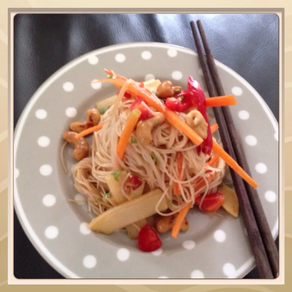 asian glassnoodle salad|Jacqueline Herzogさん