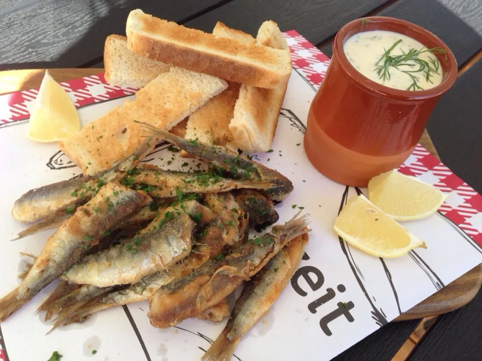 Snapdishの料理写真:baked sardines|Jacqueline Herzogさん