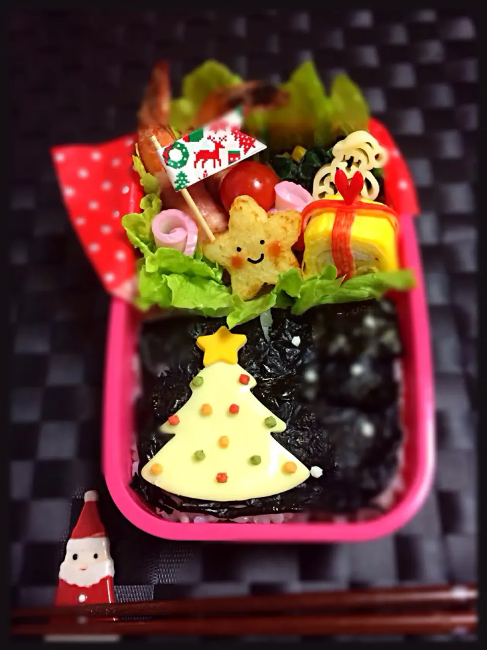 ゆっぴーઈ(◕ั◡◕ั)*ﾟ*♡のお弁当『クリスマス🎄かくれそぼろだよん(ෆ❛ั◡❛ัෆ)』|kumiさん