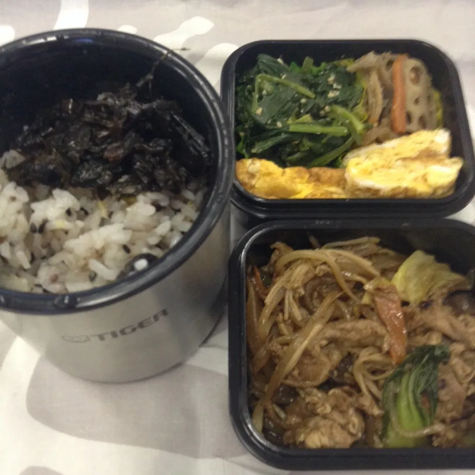 弁当（豚肉プルコギ風、ほうれん草胡麻和え、レンコンきんぴら、玉子焼き、舞茸昆布）|SasaMasa213さん