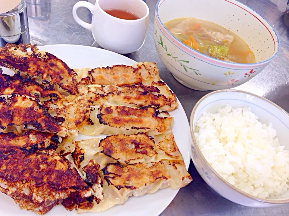 羽付き餃子と棒餃子、スープ餃子|柴崎なほみさん