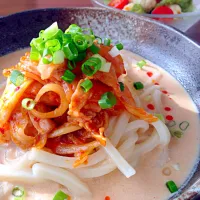 ⭐️のっちゃんさんの料理 豚キムチ豆乳冷うどん ⭐️野菜サラダ 玉ねぎドレッシング