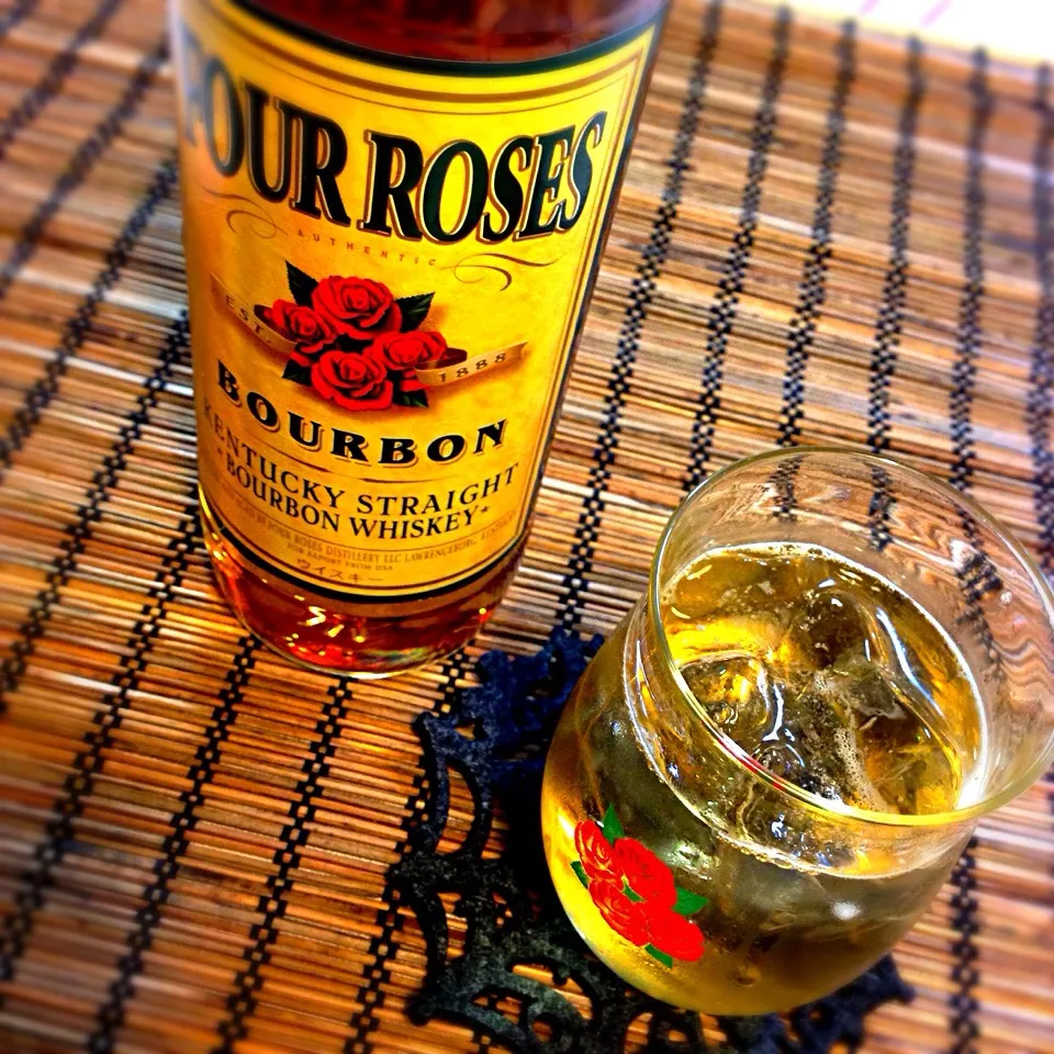 Snapdishの料理写真:FOUR ROSES|🌀さん