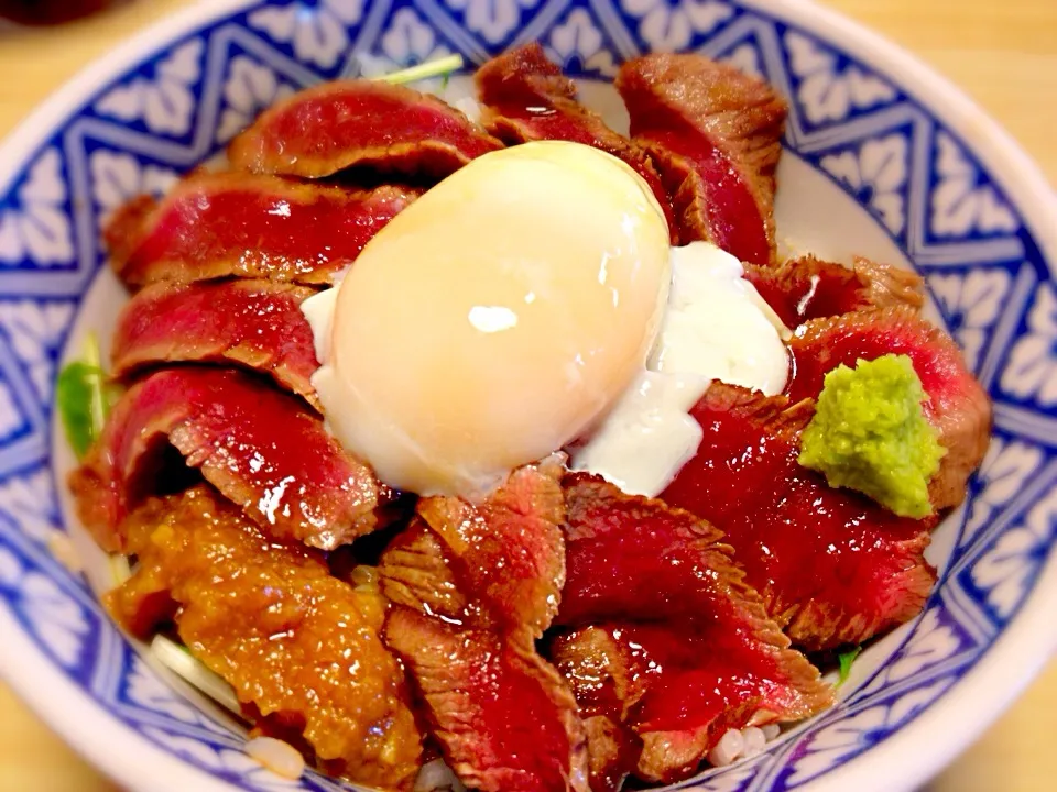 赤牛丼|めるしーさん