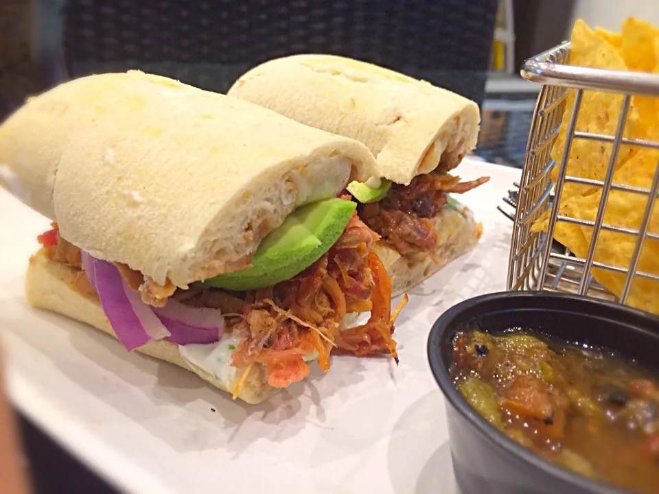 "Cubana" BBQ pulled pork torta|Junya Tanakaさん