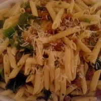 hot sausage & broccoli rabe over penne rigatoni|Brook1ynCatさん