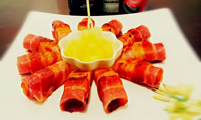 Snapdishの料理写真:Grilled bacon wrapped pineapple|Susan Parkさん