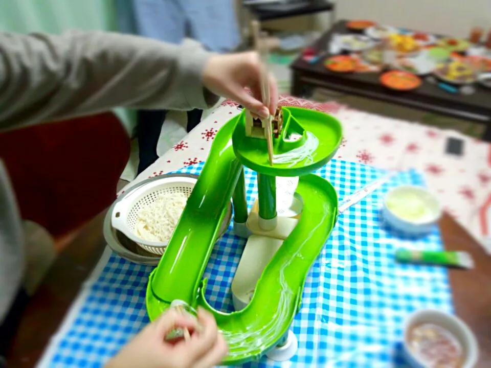 Snapdishの料理写真:季節はずれの流しそうめん(｡･･)|みちさん