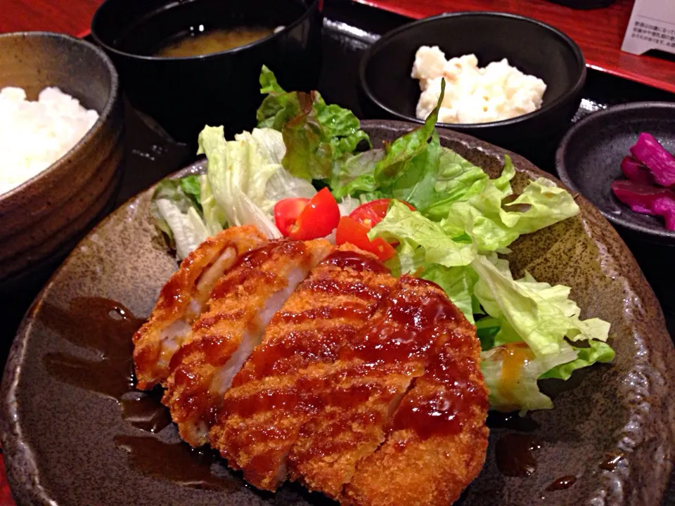 日替り定食。今日はトンカツ。|liccaさん