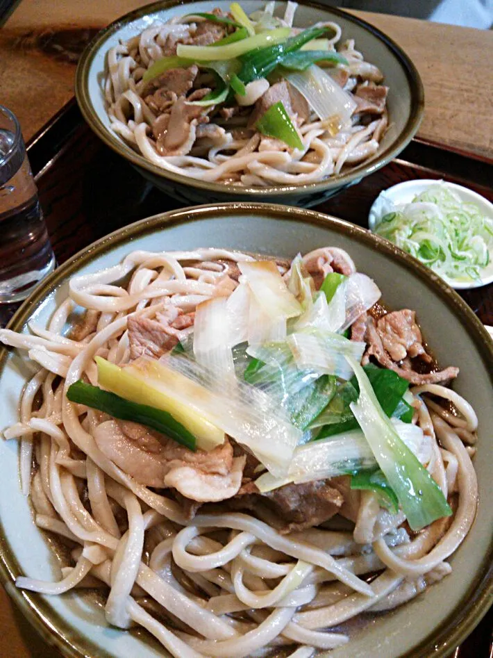 今日は角萬の、冷やし肉蕎麦！めちゃくちゃ美味しいー！|Kashimanakitchenさん