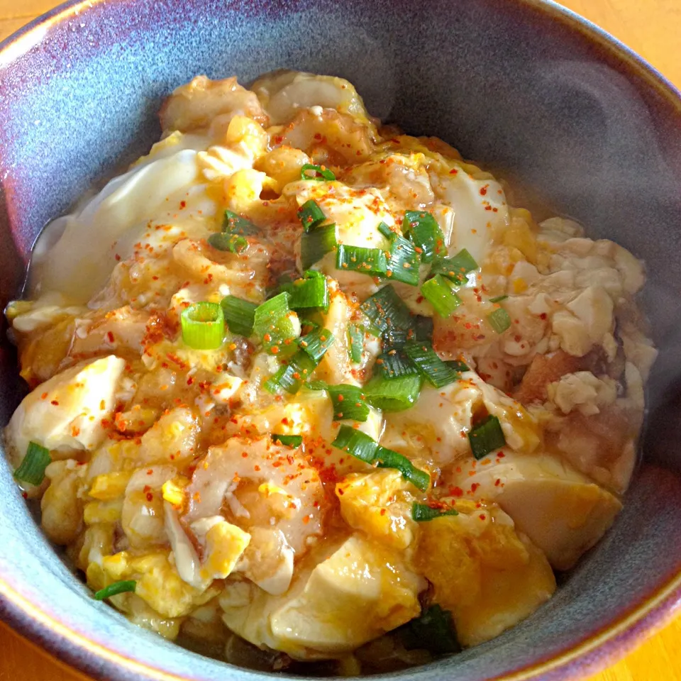 豆腐とチクワのふわとろ卵とじ丼揚げ玉入り|カウンター嬢さん