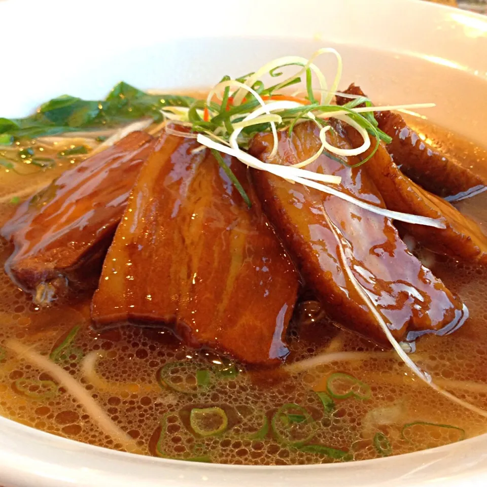 四川風豚角煮ラーメン🐽|梅花権現さん