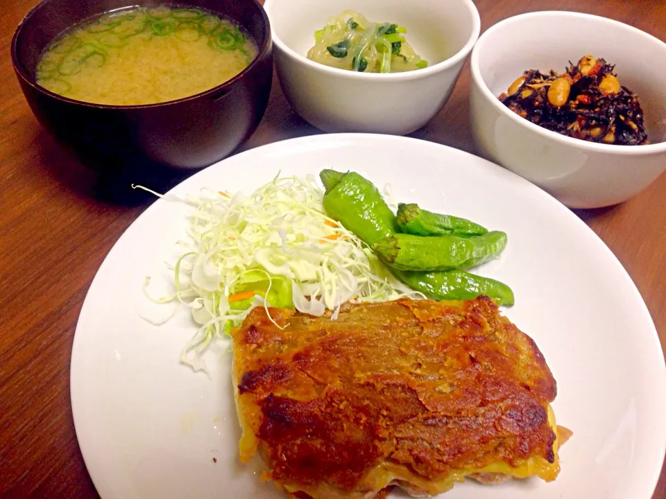 鶏肉のピーナッツバター焼きとひじきとツナのトマト煮とシラタキと小松菜のからし和え|あやかさん