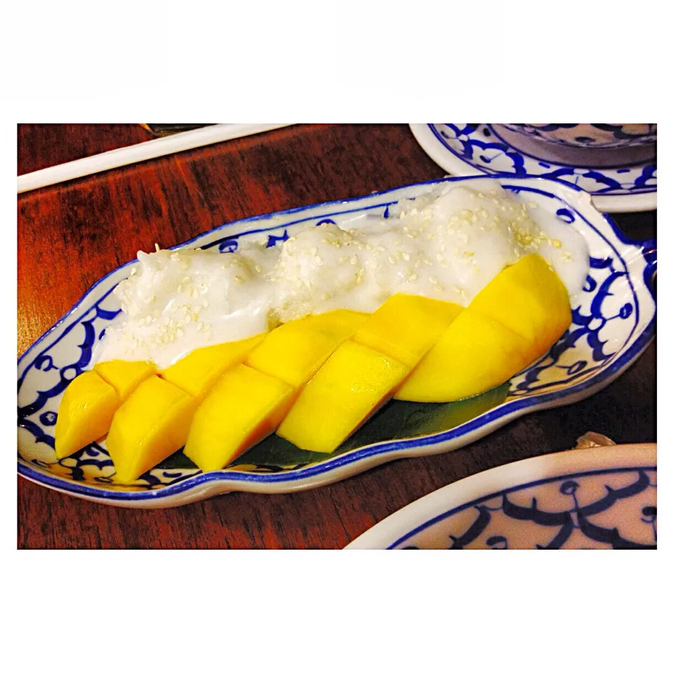 Mango sticky rice.|rararahmawatiさん