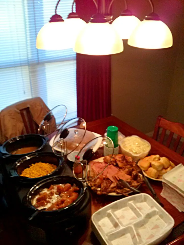 Snapdishの料理写真:Ham, yams, corn, rolls, baked chicken, dressing, gravy, && potato salad,|Carlinda Chef Lyn Sandersさん