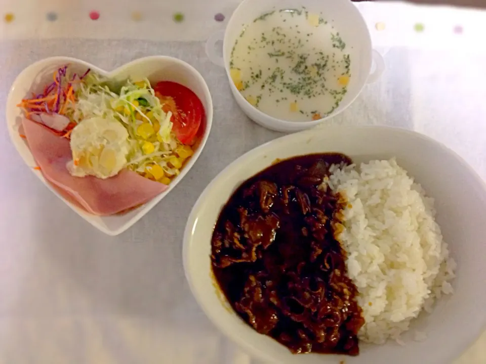 夕ご飯♡ハヤシライス、じゃがいものポタージュ、サラダ♡|あいかさん