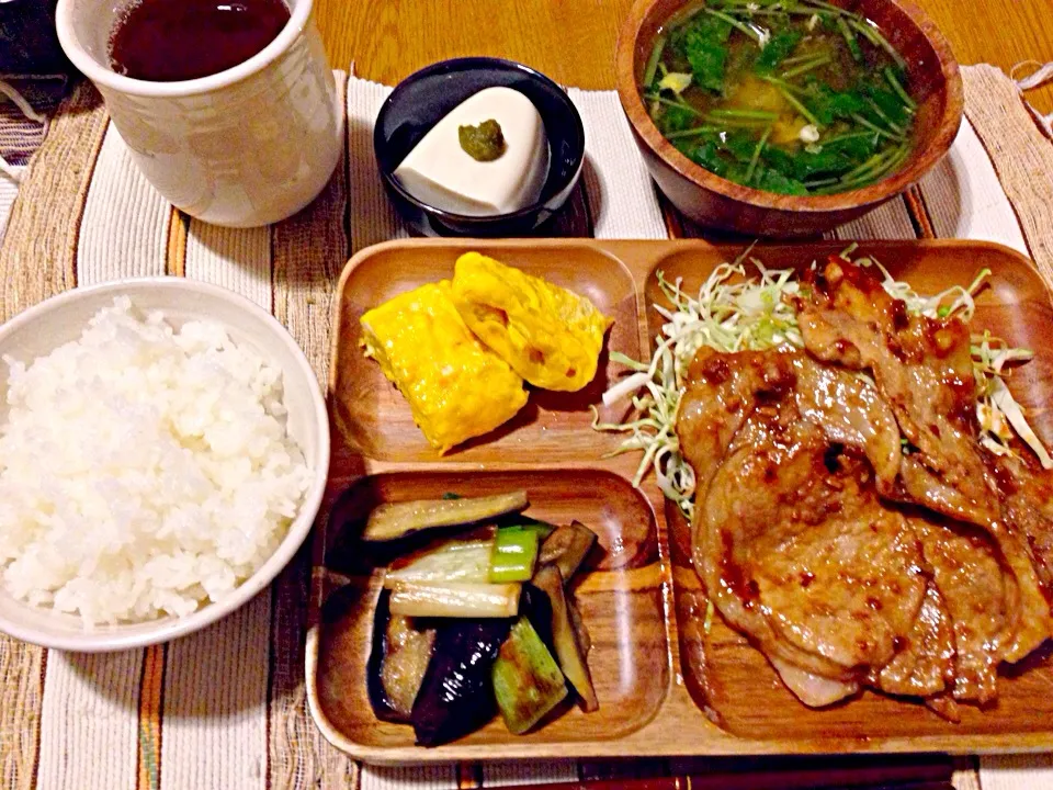 生姜焼き、卵焼き、三つ葉のかき玉汁、焼き野菜、冷奴|sayaさん