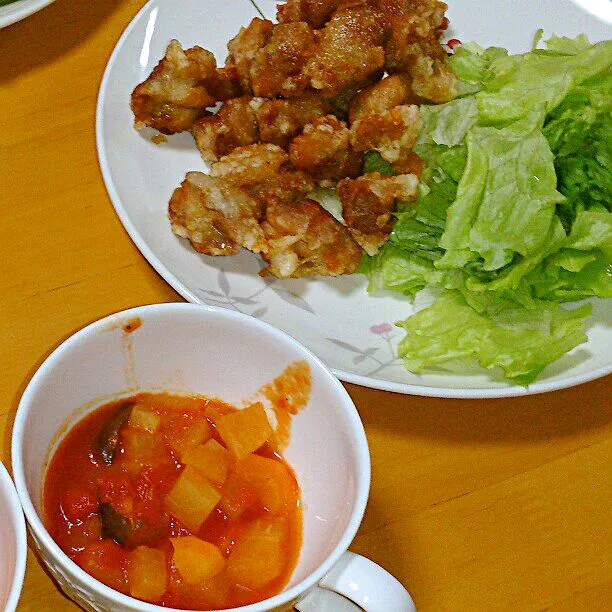 Snapdishの料理写真:鶏の唐揚げ
根菜のトマト煮|ふみぃさん