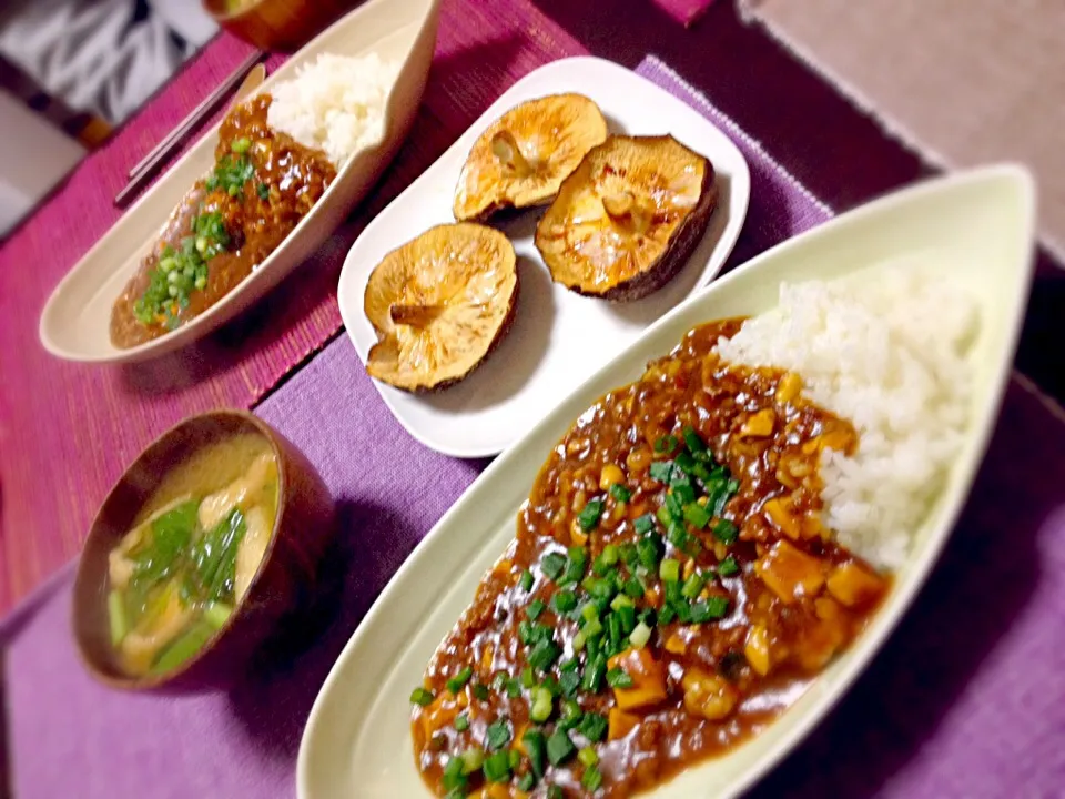 麻婆カレー、網焼きしいたけ、小松菜味噌汁|Mai Takanoさん