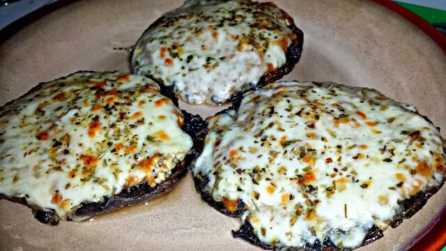 Portabella mushroom pizza|Michael M Schleyerさん