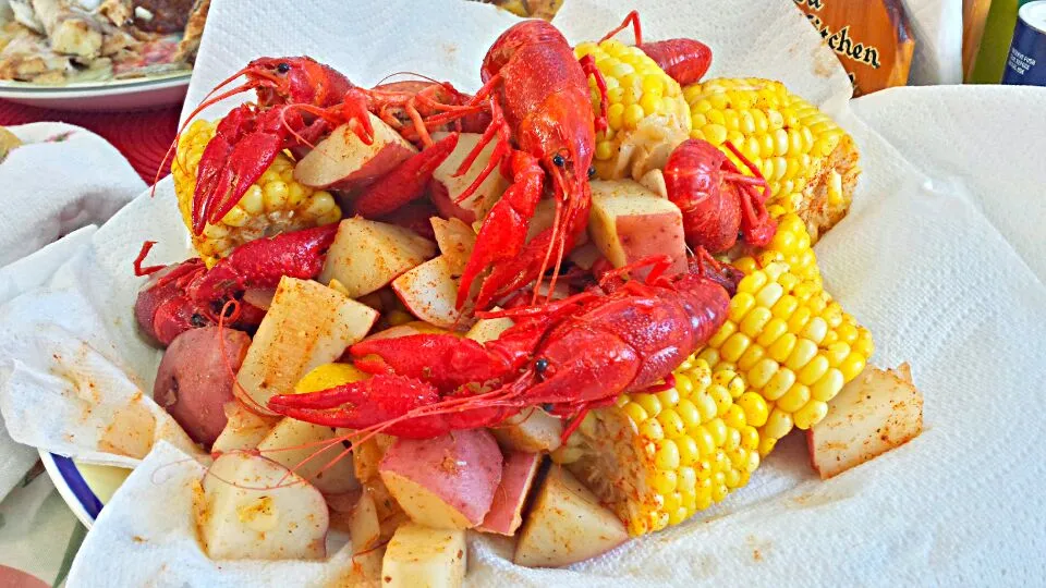 steam crawfish with corn and potatoes|Michael M Schleyerさん