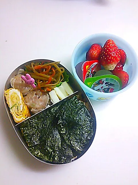 ☆園弁＊ｱﾙﾐ＊年中☆海苔弁(￣▽￣;)＊焼売＊ｼﾗｽ葱卵焼き＊金平牛蒡＊烏賊焼き＊ﾃﾞｻﾞｰﾄ。今日から温めてもらえます。|ｼｮｺﾗさん