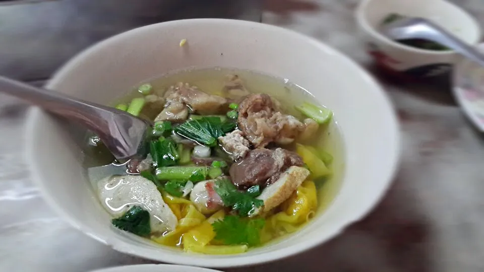 soup noodle with pork wonton|sachaさん