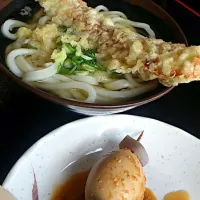 Snapdishの料理写真:讃岐うどんにおでんは鉄板です！|ちゃるさん