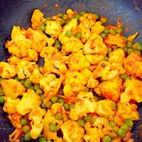 Cauliflower and peas curry|Jhenさん