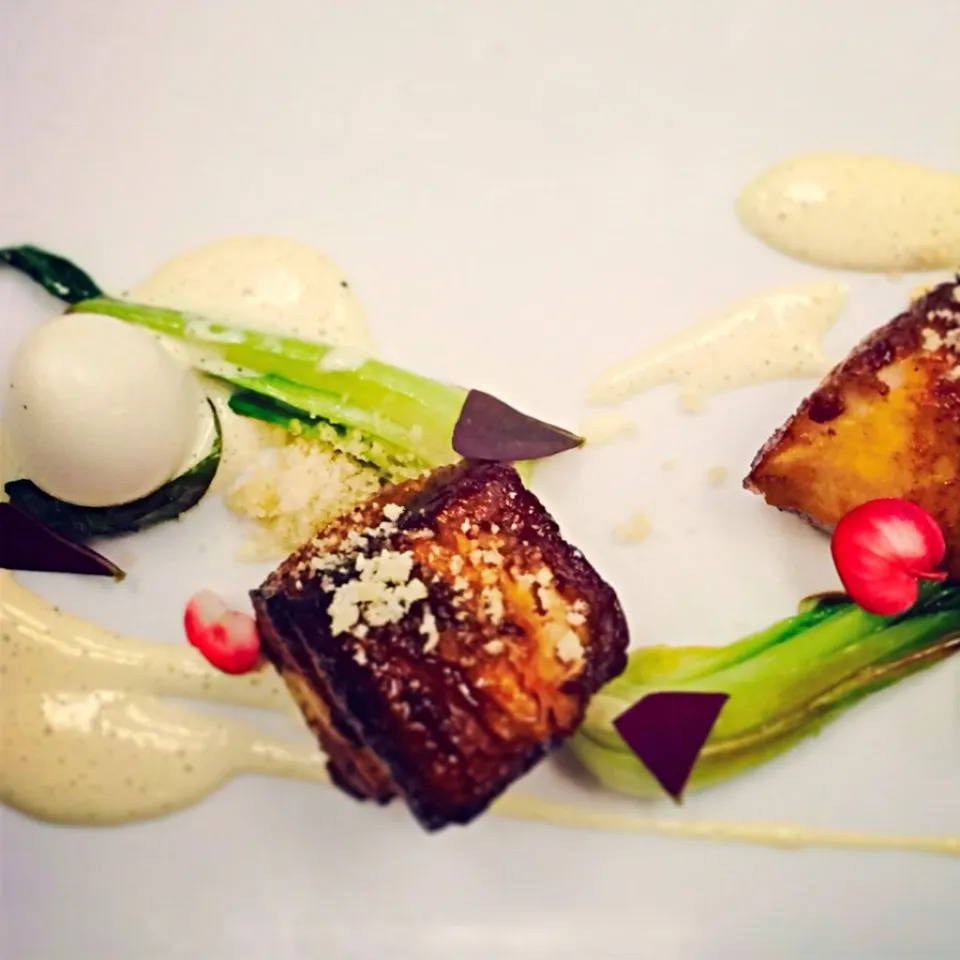 BBQ pork loin, baby bok choy, soft boiled quail egg, sesame vinaigrette|andrew franciscoさん