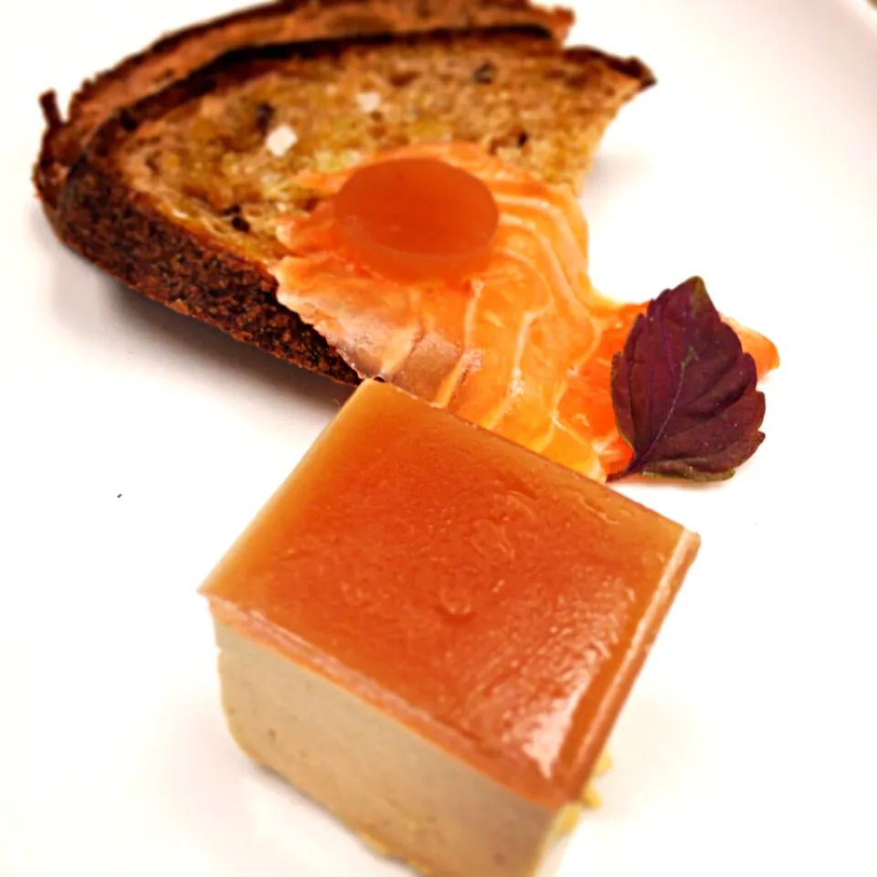 Foie gras terrine, cured salmon, quince jelly|andrew franciscoさん