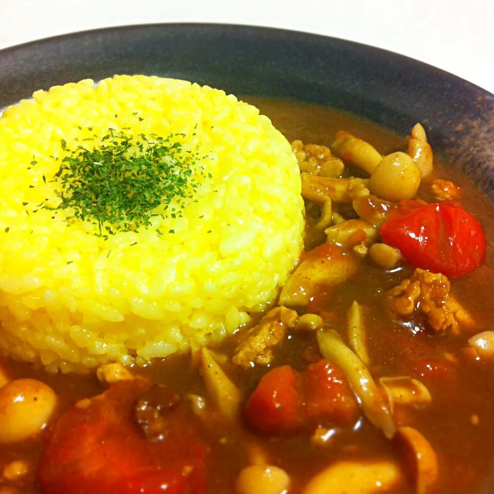 トマトとしめじのチキンカレー|ゆたぽんさん