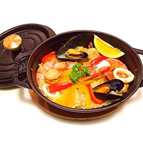 Staub ストウブ 料理が腹ペコ警報 プロ料理家の愛用鍋 自宅でも大活躍 Snapdish スナップディッシュ