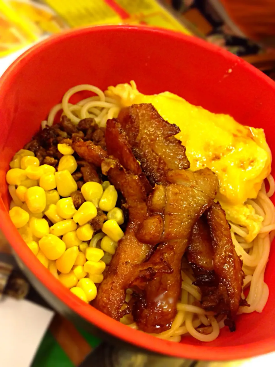 Fried Pork Instant Noodle with Scrambled Egg|willklhさん