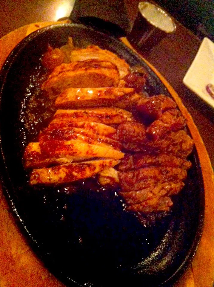 Snapdishの料理写真:Fajitas combo steak & chicken|skyblueさん